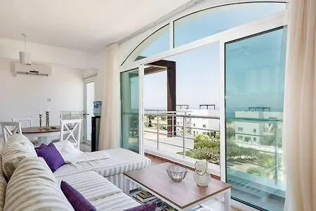 Joya Cyprus Mermaid Penthouse Holiday home